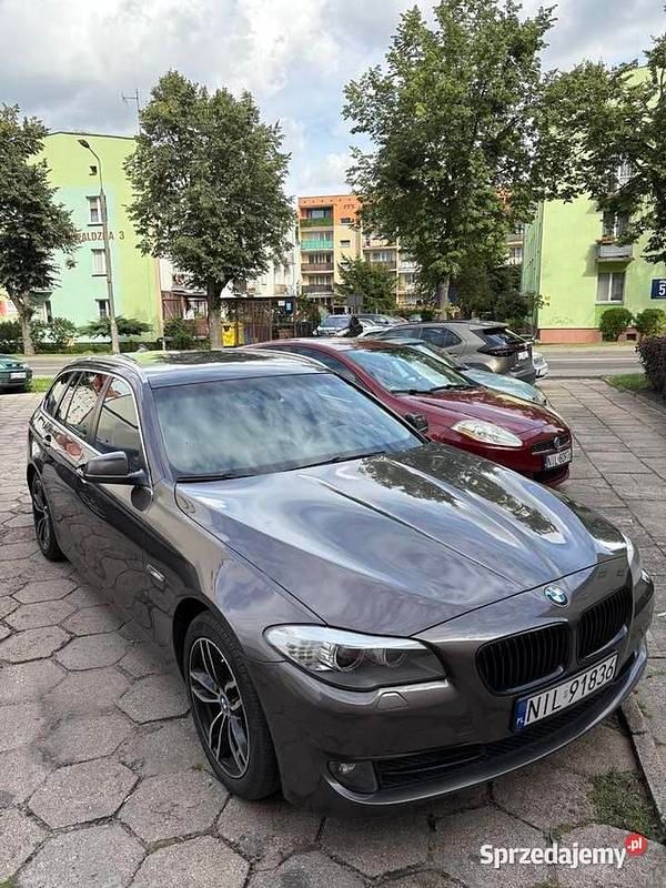Brązowy Używany 2013 BMW 520 Comfort Edition Kombi | 37 500 zł (Uczciwa cena) - Obraz 1/4