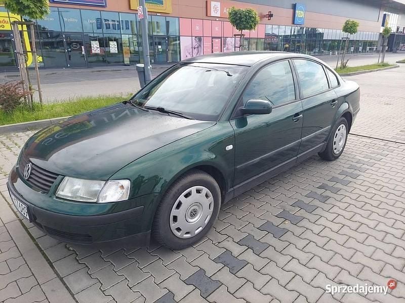 Używany VW Passat 1998 Zielony Sedan/Limuzyna