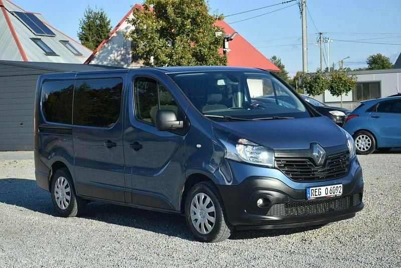 Niebieski Używany 2017 Renault Trafic Minivan | 59 900 zł (Dobra cena) - Obraz 1/4