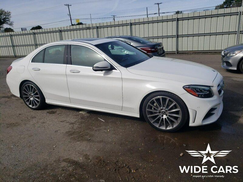 Biały (metalik) Używany 2021 Mercedes C300 Sedan/Limuzyna | 67 300 zł - Obraz 1/4