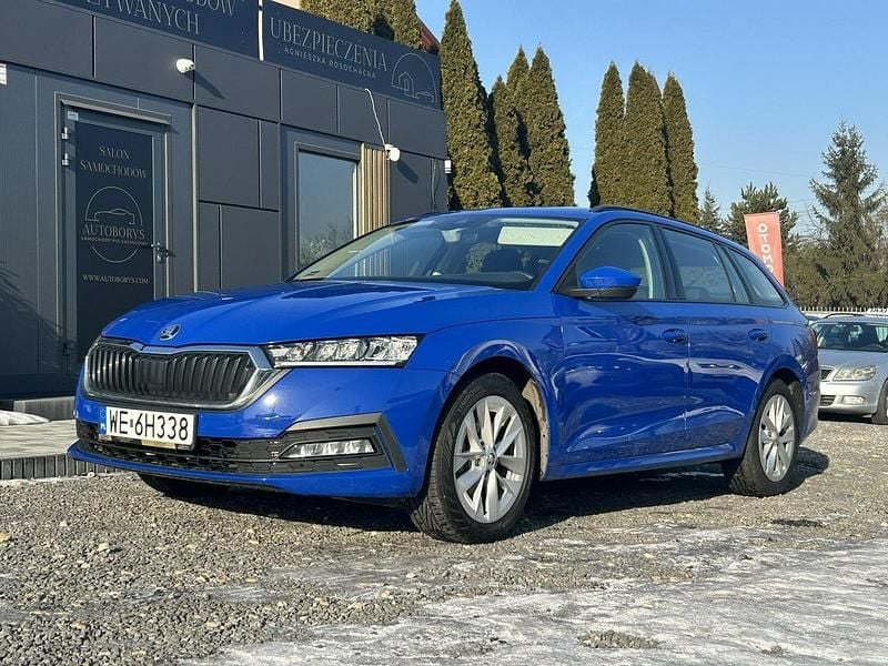 Używany Skoda Octavia 115 KM (84 kW) 2022 Niebieski (metalik) Kombi