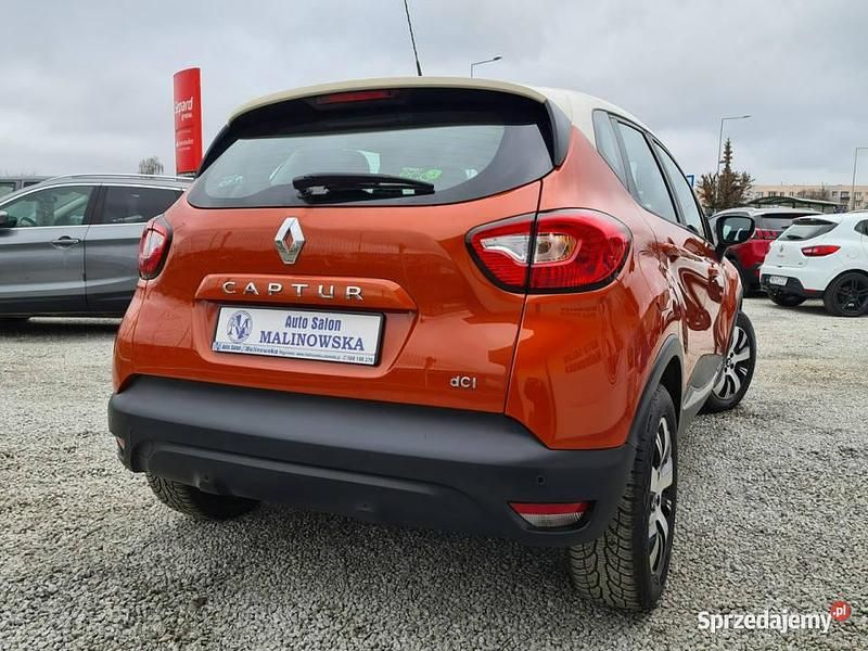 Używany Renault Captur 90 KM (66 kW) 2015 Pomarańczowy SUV