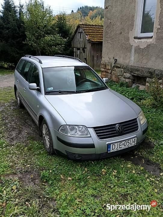 Srebrny Używany 2002 VW Passat Kombi | 2900 zł (Dobra cena) - Obraz 1/2