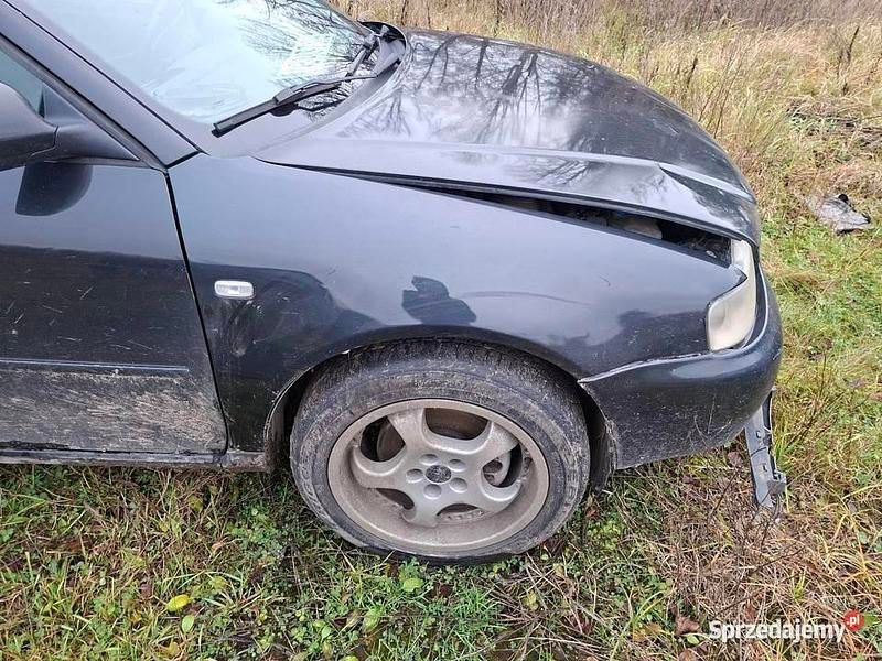 Używany Audi A3 2000 Czarny Hatchback