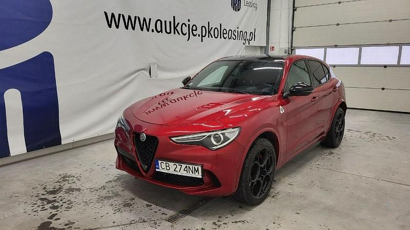 Używany Alfa Romeo Stelvio Quadrifoglio 510 KM (375 kW) 2022 Czerwony SUV