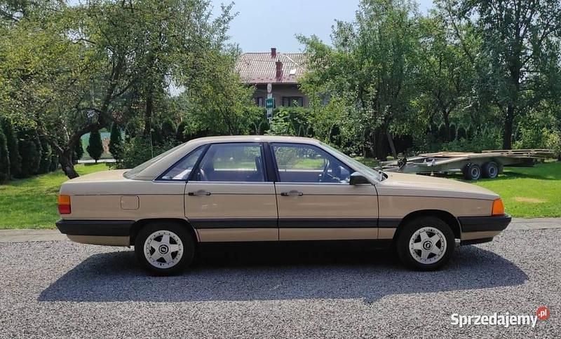 Używany Audi 100 1983