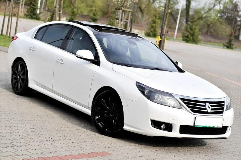 Biały (metalik, perła) Używany 2014 Renault Latitude Sedan/Limuzyna | 26 900 zł - Obraz 1/4