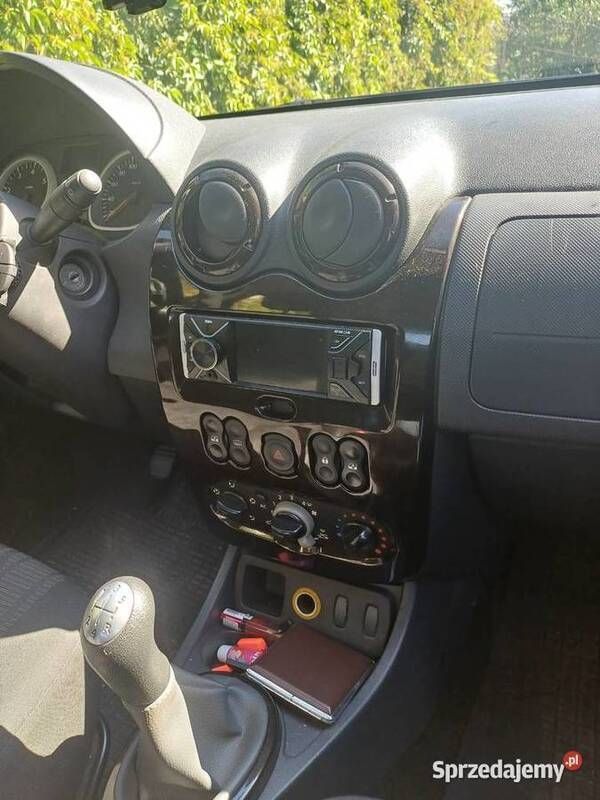 Czarny Używany 2011 Dacia Duster SUV | 20 000 zł (Uczciwa cena) - Obraz 1/4