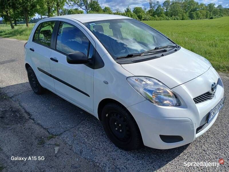Biały Używany 2009 Toyota Yaris Hatchback | 19 400 zł (Dobra cena) - Obraz 1/4