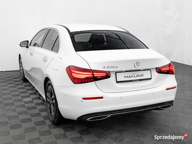 Używany Mercedes A200 Progressive 150 KM (110 kW) 2023 Biały (metalik) Sedan/Limuzyna