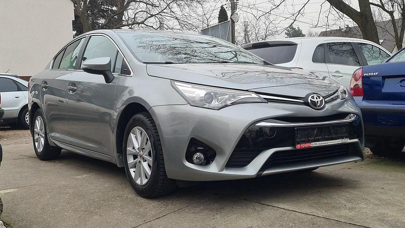 Srebrny Używany 2018 Toyota Avensis Sedan/Limuzyna | 58 600 zł (Uczciwa cena) - Obraz 1/4