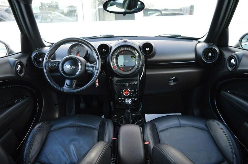 Używany Mini Countryman 112 KM (82 kW) 2016 Zielony (metalik) SUV