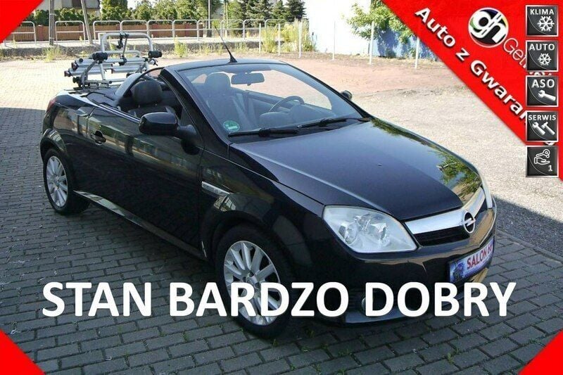 Czarny Używany 2009 Opel Tigra Kabriolet | 12 400 zł (Uczciwa cena) - Obraz 1/4