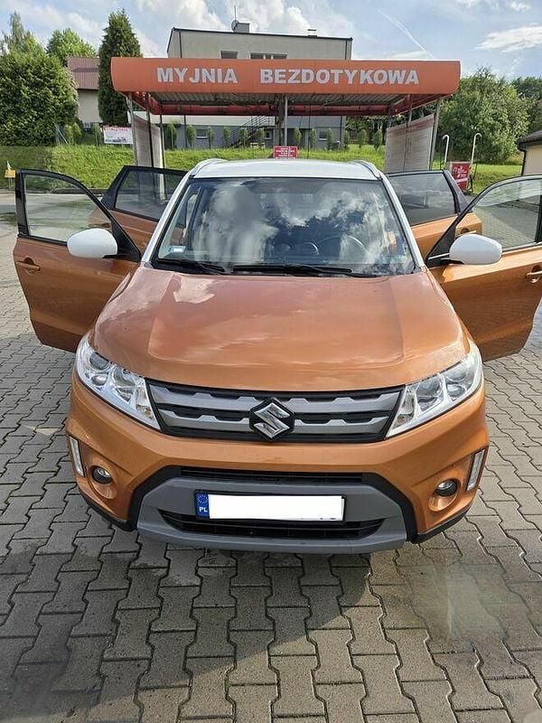 Brązowobeżowy Używany 2015 Suzuki Vitara SUV | 58 000 zł - Obraz 1/4