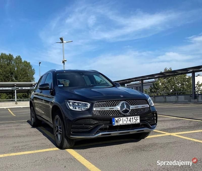 Używany 2021 Mercedes GLC300e | 183 200 zł - Obraz 1/4