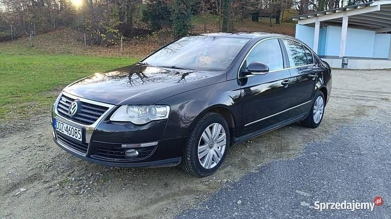 Używany VW Passat 2006 Brązowy Sedan/Limuzyna