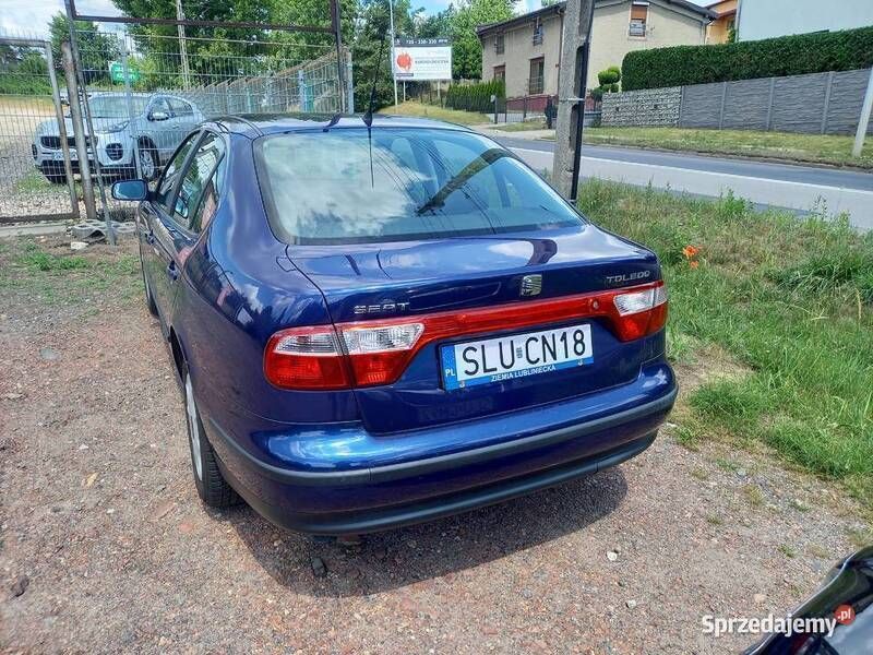 Granatowy Używany 2004 Seat Toledo Sedan/Limuzyna | 7700 zł - Obraz 1/4