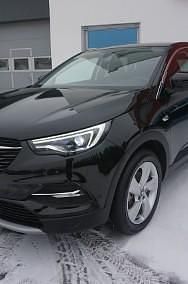 Używany Opel Grandland X 120 KM (88 kW) 2018 Czarny SUV