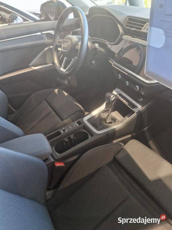 Używany Audi Q3 Ambiente 150 KM (110 kW) 2023 Czarny SUV