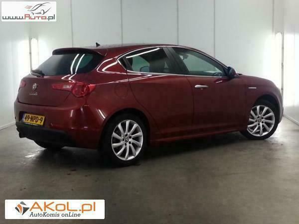 Używany Alfa Romeo Giulietta 170 KM (125 kW) 2010 Czerwony Hatchback