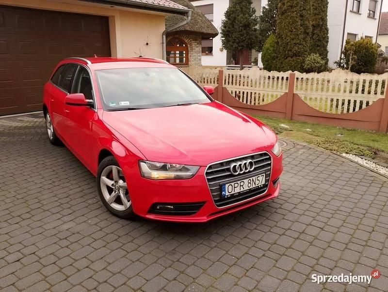 Używany Audi A4 2012 Czerwony Kombi