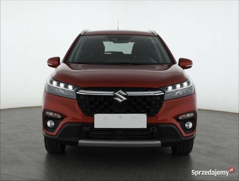 Używany Suzuki SX4 2022 Czerwony SUV