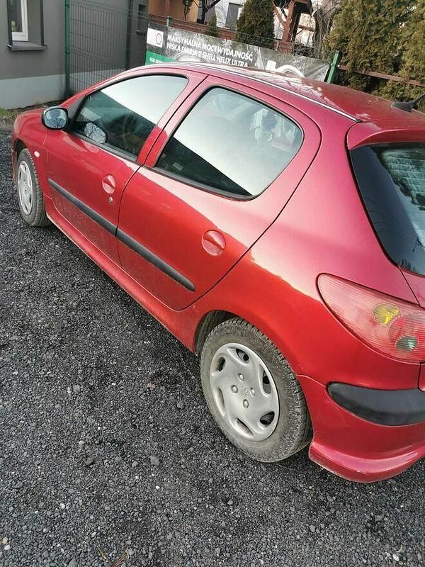 Używany Peugeot 206 2003 Czerwony Hatchback