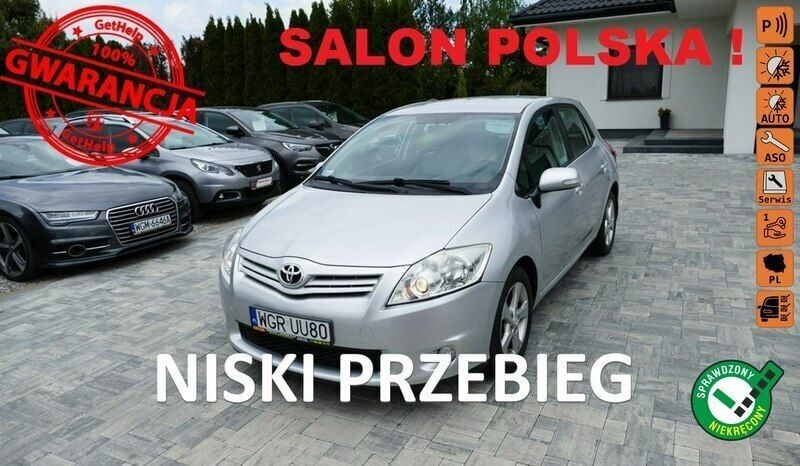 Srebrny (metalik) Używany 2010 Toyota Auris Hatchback | 26 900 zł (Uczciwa cena) - Obraz 1/4