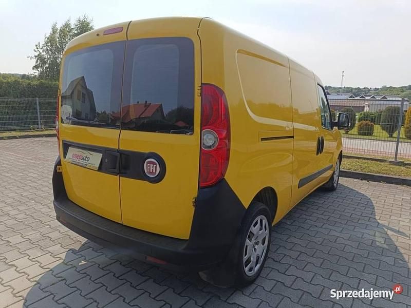 Używany Fiat Doblò 2014 Żółty Minivan