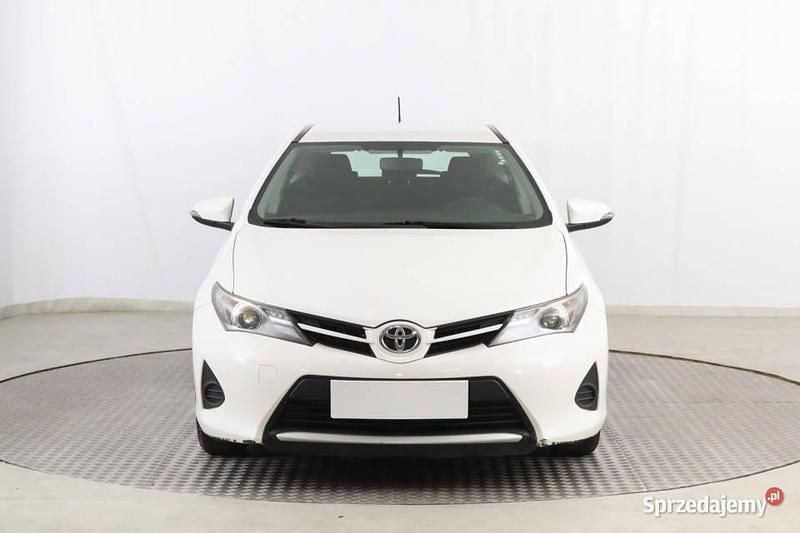 Biały Używany 2015 Toyota Auris Kombi | 26 999 zł (Dobra cena) - Obraz 1/4
