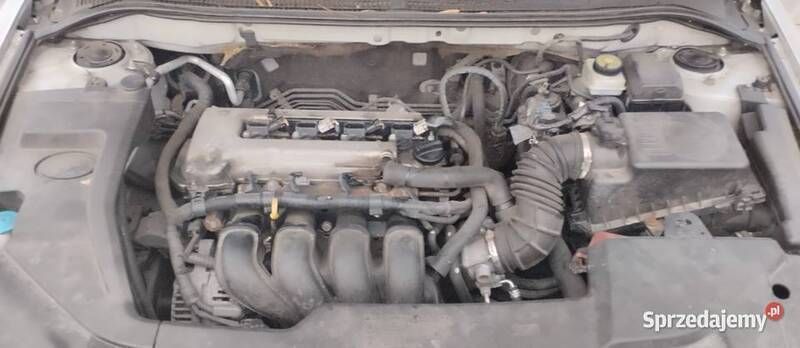 Używany Toyota Avensis T2 129 KM (94 kW) 2004 Srebrny Sedan/Limuzyna