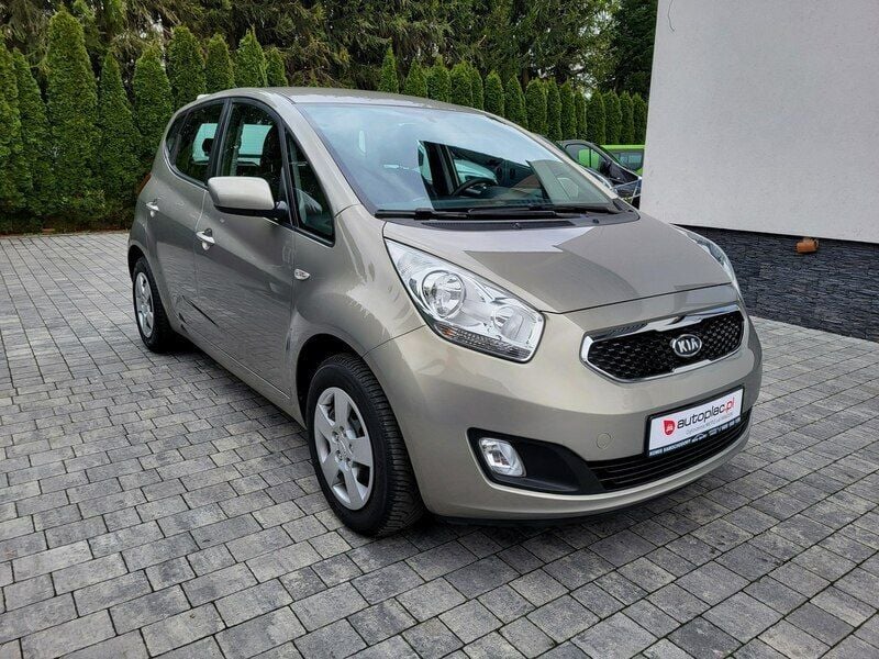 Używany Kia Venga 90 KM (66 kW) 2012 Złoty (metalik) Hatchback