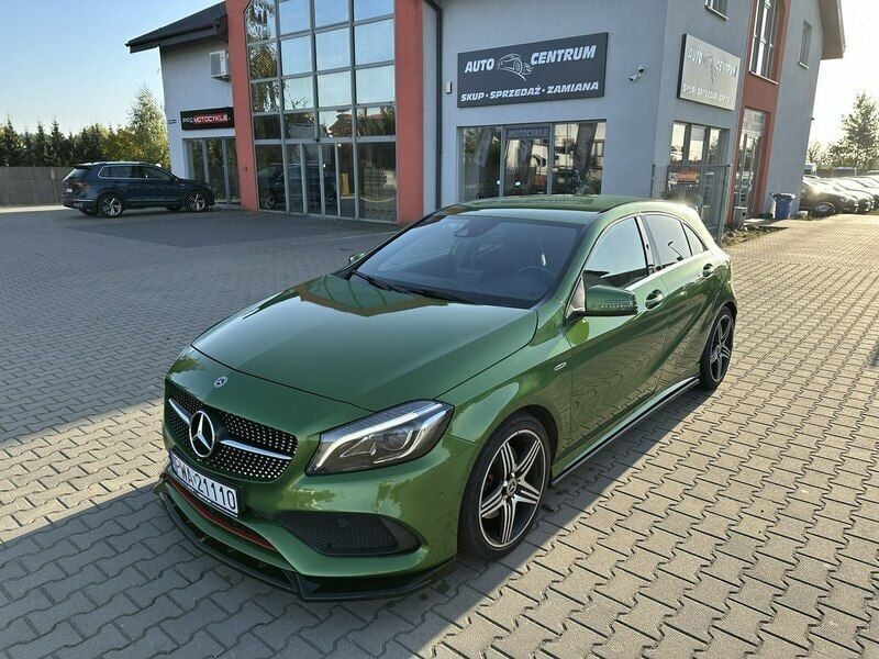 Używany Mercedes A250 218 KM (160 kW) 2017 Zielony Hatchback