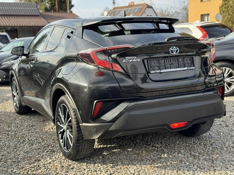 Używany Toyota C-HR 158 KM (116 kW) 2018 Czarny (metalik) SUV