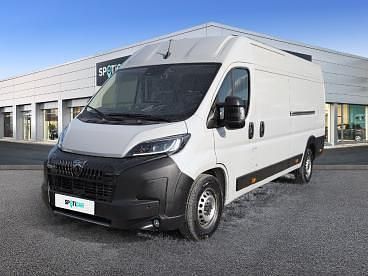 Szary Używany 2024 Peugeot Boxer Van | 143 787 zł - Obraz 1/4