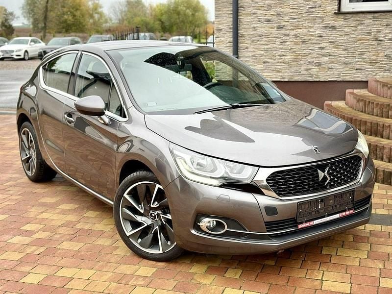 Beżowy Używany 2016 DS Automobiles DS4 Hatchback | 42 000 zł - Obraz 1/4