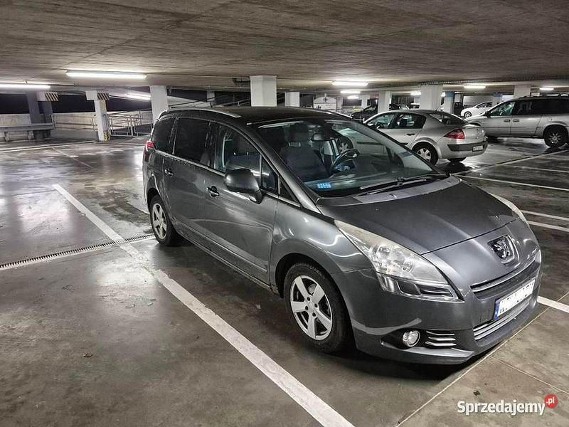 Używany 2012 Peugeot 5008 Allure | 15 500 zł (Uczciwa cena) - Obraz 1/4