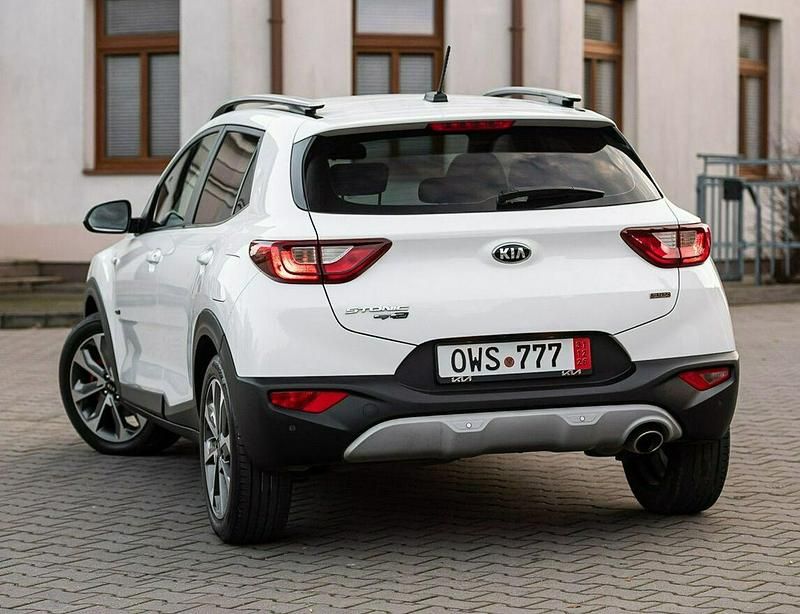 Używany Kia Stonic GT-Line 115 KM (84 kW) 2020 Biały (metalik) SUV