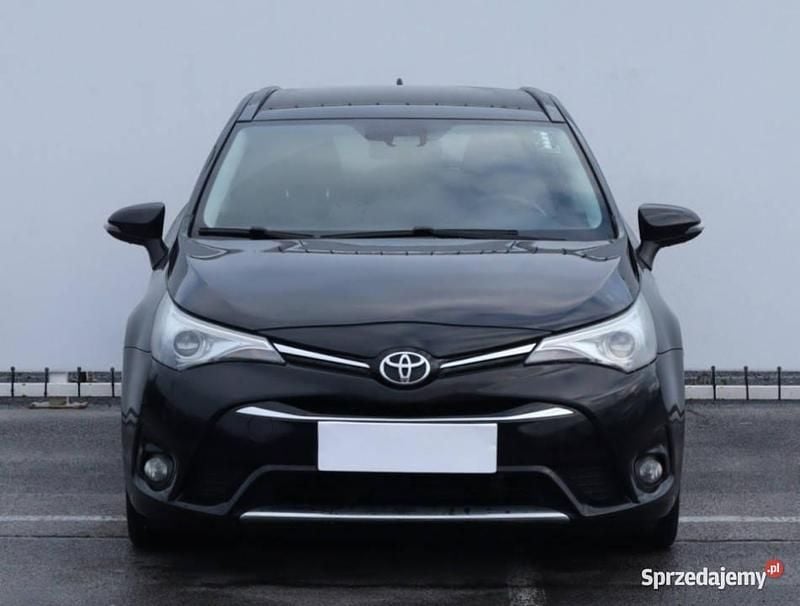 Czarny Używany 2016 Toyota Avensis Kombi | 51 999 zł (Dość drogi) - Obraz 1/4