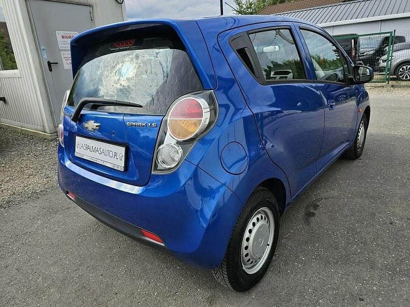Używany Chevrolet Spark 68 KM (50 kW) 2010 Niebieski Hatchback