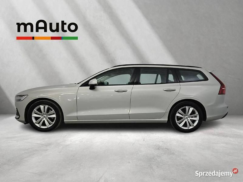 Szary Używany 2021 Volvo V60 Momentum Kombi | 104 900 zł (Drogi) - Obraz 1/4