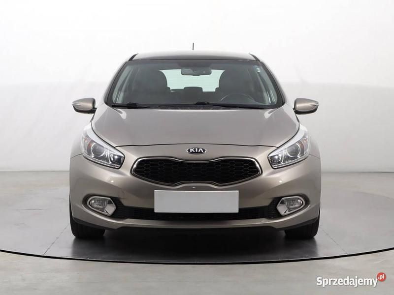 Szary Używany 2012 Kia Ceed Hatchback | 33 499 zł (Dość drogi) - Obraz 1/4