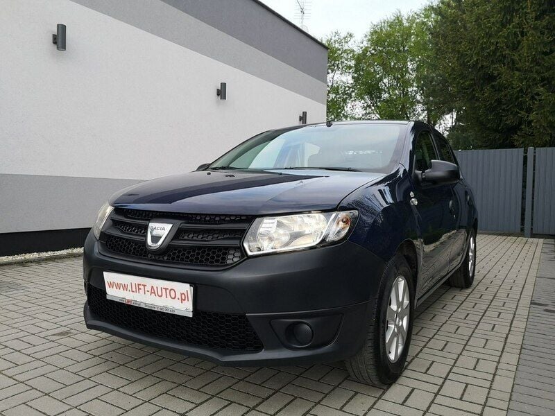 Granatowy Używany 2013 Dacia Logan Sedan/Limuzyna | 18 900 zł (Drogi) - Obraz 1/4