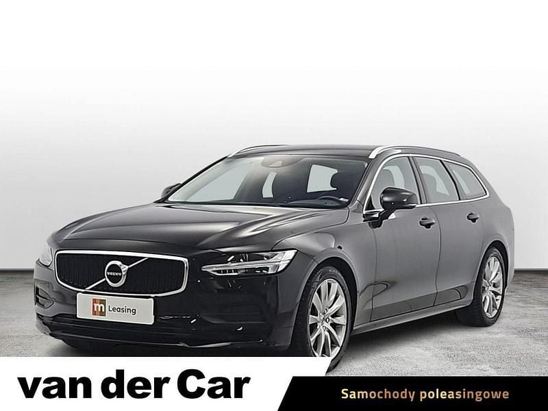Używany Volvo V90 Momentum 190 KM (139 kW) 2020 Czarny Kombi
