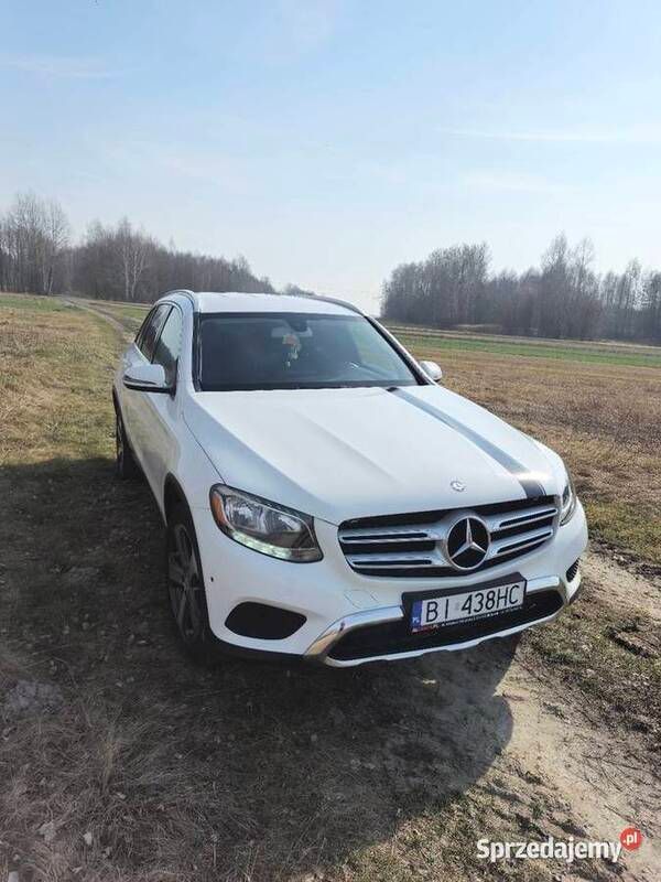Biały Używany 2016 Mercedes GLC300 SUV | 87 500 zł - Obraz 1/4