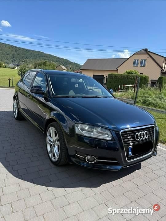 Granatowy Używany 2009 Audi A3 Sportback Ambiente Hatchback | 26 000 zł (Drogi) - Obraz 1/4