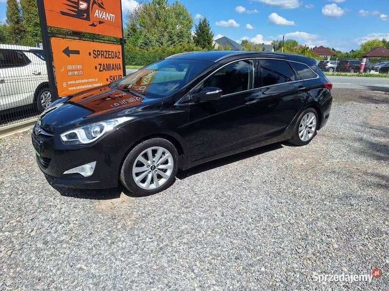 Używany Hyundai i40 135 KM (99 kW) 2012 Czarny Kombi