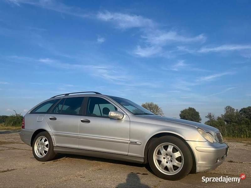 Srebrny Używany 2003 Mercedes C220 Kombi | 5500 zł (Uczciwa cena) - Obraz 1/4