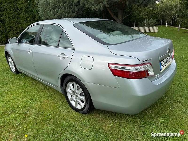 Srebrny Używany 2007 Toyota Camry Sedan/Limuzyna | 24 900 zł - Obraz 1/4