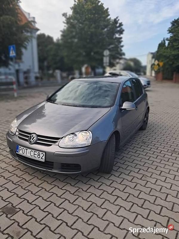 Używany 2005 VW Golf V Sedan/Limuzyna | 8000 zł (Uczciwa cena) - Obraz 1/4